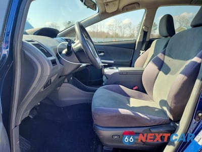 Zdjęcie 7 z 12 samochodu: 2013 TOYOTA PRIUS V THREE VIN:JTDZN3EU1D3187372 - miniatura