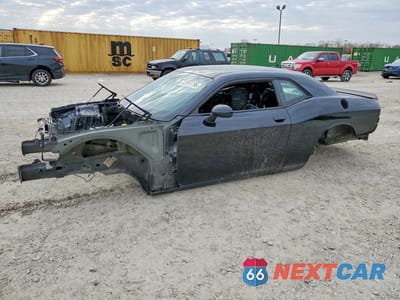 2015 DODGE CHALLENGER SRT HELLCAT 2C3CDZC90FH773415 - główne zdjęcie licytacji z USA - miniatura
