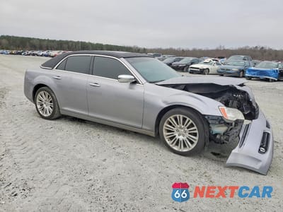 Czwarte zdjęcie samochodu z boku: 2014 CHRYSLER 300C VIN:2C3CCAEG7EH255459 - miniatura