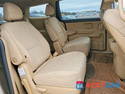 Zdjęcie 11 z 12 samochodu: 2015 KIA SEDONA VIN:KNDMB5C13F6041810 - miniatura