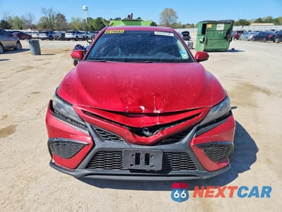 Piąte zdjęcie samochodu w środku: 2021 TOYOTA CAMRY SE VIN:4T1G11AK0MU431109 - miniatura