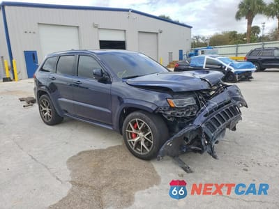 Czwarte zdjęcie samochodu z boku: 2017 JEEP GRAND CHEROKEE SRT-8 VIN:1C4RJFDJ2HC720601 - miniatura