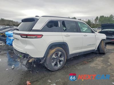 Trzecie zdjęcie samochodu z tyłu: 2024 JEEP GRAND CHEROKEE LIMITED 4XE VIN:1C4RJYB6XRC114250 - miniatura