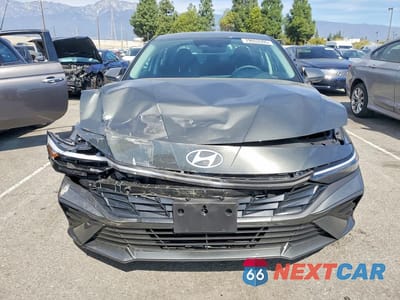 Piąte zdjęcie samochodu w środku: 2025 HYUNDAI ELANTRA SE VIN:KMHLL4DG2SU036685 - miniatura