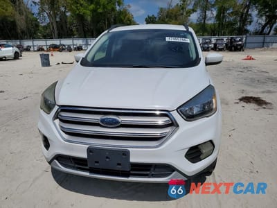 Piąte zdjęcie samochodu w środku: 2018 FORD ESCAPE SE VIN:1FMCU0GD0JUC20237 - miniatura