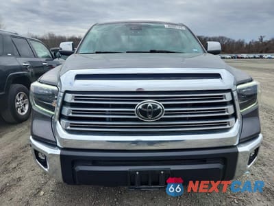 Piąte zdjęcie samochodu w środku: 2021 TOYOTA TUNDRA LIMITED VIN:5TFBY5F15MX985102 - miniatura