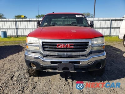 Piąte zdjęcie samochodu w środku: 2005 GMC SIERRA K2500 HEAVY DUTY VIN:1GTHK23215F843764 - miniatura