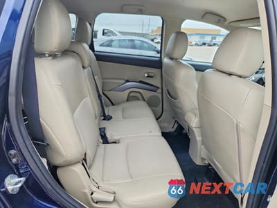 Zdjęcie 11 z 12 samochodu: 2011 MITSUBISHI OUTLANDER XLS VIN:JA4JS4AX4BU037804 - miniatura