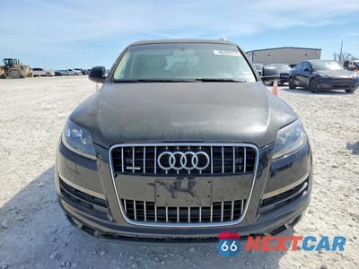 Piąte zdjęcie samochodu w środku: 2010 AUDI Q7 PREMIUM VIN:WA1CMAFE0AD000949 - miniatura