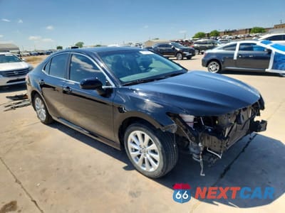 Czwarte zdjęcie samochodu z boku: 2019 TOYOTA CAMRY LE VIN:4T1B11HK8KU831710 - miniatura