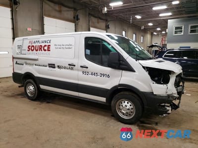 Czwarte zdjęcie samochodu z boku: 2024 FORD TRANSIT 250 DELIVERY VAN VIN:1FTBR1Y84RKA04147 - miniatura