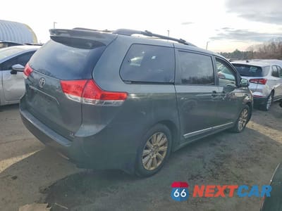 Trzecie zdjęcie samochodu z tyłu: 2013 TOYOTA SIENNA LE 7-PASSENGER VIN:5TDJK3DC2DS060224 - miniatura