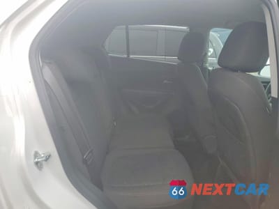 Zdjęcie 11 z 13 samochodu: 2022 CHEVROLET TRAX LS VIN:KL7CJNSM8NB526618 - miniatura