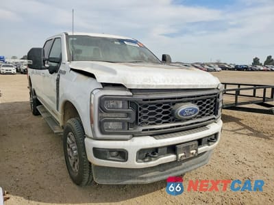 Czwarte zdjęcie samochodu z boku: 2024 FORD F250 SUPER DUTY VIN:1FT8W2BT0REC65151 - miniatura