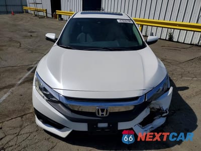 Piąte zdjęcie samochodu w środku: 2017 HONDA CIVIC EX VIN:19XFC2F81HE202634 - miniatura