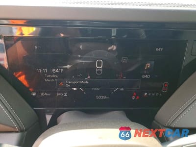 Zdjęcie 9 z 13 samochodu: 2025 GMC YUKON XL ELEVATION VIN:1GKS2GRD2SR366580 - miniatura