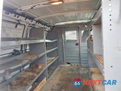 Zdjęcie 10 z 13 samochodu: 2014 GMC SAVANA 2500 CARGO UTILITY / SERVICE VAN VIN:1GTW7FCA0E1114448 - miniatura