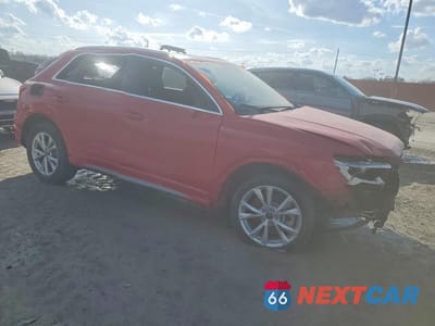 Czwarte zdjęcie samochodu z boku: 2024 AUDI Q3 PREMIUM VIN:WA1DECF38R1049860 - miniatura