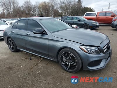 Czwarte zdjęcie samochodu z boku: 2018 MERCEDES-BENZ C 300 4MATIC VIN:55SWF4KB8JU273963 - miniatura
