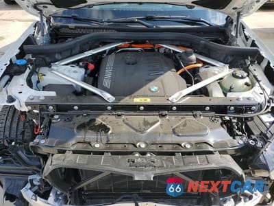 Zdjęcie 12 z 12 samochodu: 2026 BMW X5 XDRIVE50E VIN:5UX43EU02T9037761 - miniatura