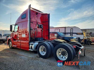 Trzecie zdjęcie samochodu z tyłu: 2016 VOLVO VNL SEMI TRUCK VIN:4V4NC9EG6GN190959 - miniatura