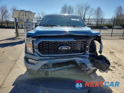 Piąte zdjęcie samochodu w środku: 2023 FORD F150 SUPERCREW VIN:1FTFW1E56PKE64637 - miniatura