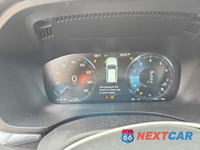 Zdjęcie 9 z 12 samochodu: 2018 VOLVO XC60 T5 MOMENTUM VIN:YV4102RK9J1030157 - miniatura