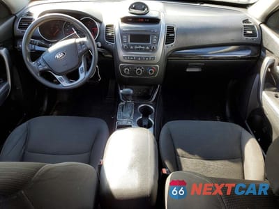 Zdjęcie 8 z 12 samochodu: 2015 KIA SORENTO LX VIN:5XYKT3A6XFG568134 - miniatura