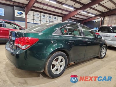Trzecie zdjęcie samochodu z tyłu: 2015 CHEVROLET CRUZE LT VIN:1G1PC5SB1F7279226 - miniatura