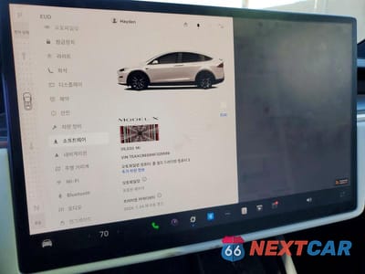 Zdjęcie 9 z 14 samochodu: 2022 TESLA MODEL X VIN:7SAXCBE68NF329569 - miniatura