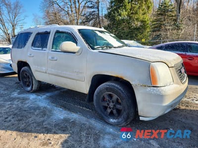 Czwarte zdjęcie samochodu z boku: 2009 GMC YUKON SLE VIN:1GKFK23029J111446 - miniatura