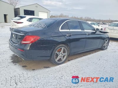 Trzecie zdjęcie samochodu z tyłu: 2017 MERCEDES-BENZ E 400 4MATIC VIN:WDDZF6GB8HA135061 - miniatura
