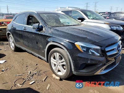 Czwarte zdjęcie samochodu z boku: 2016 MERCEDES-BENZ GLA 250 VIN:WDCTG4EB5GJ207041 - miniatura