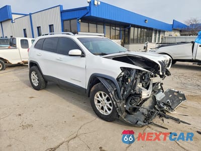 Czwarte zdjęcie samochodu z boku: 2016 JEEP CHEROKEE LATITUDE VIN:1C4PJMCB9GW144184 - miniatura
