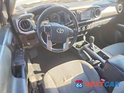 Zdjęcie 8 z 12 samochodu: 2017 TOYOTA TACOMA SR5 V6 VIN:5TFSZ5AN9HX113650 - miniatura