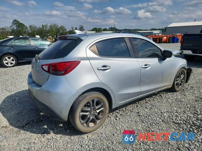 Trzecie zdjęcie samochodu z tyłu: 2020 TOYOTA YARIS HATCHBACK LE VIN:3MYDLBJV8LY701069 - miniatura