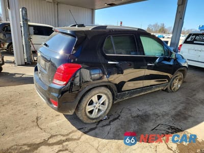 Trzecie zdjęcie samochodu z tyłu: 2019 CHEVROLET TRAX 1LT VIN:KL7CJLSB1KB747198 - miniatura