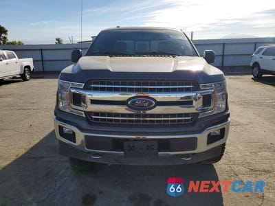 Piąte zdjęcie samochodu w środku: 2018 FORD F150 SUPER CAB VIN:1FTEX1EP0JKF36577 - miniatura