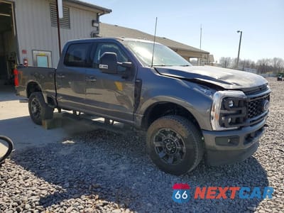 Czwarte zdjęcie samochodu z boku: 2024 FORD F350 SUPER DUTY VIN:1FT8W3BN4REF72099 - miniatura