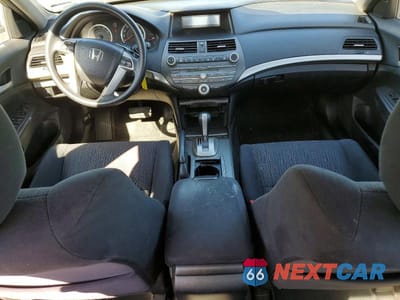 Zdjęcie 8 z 12 samochodu: 2011 HONDA ACCORD LXP VIN:1HGCP2F46BA033713 - miniatura