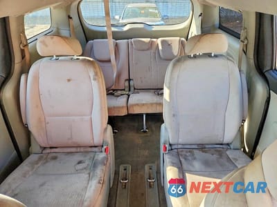 Zdjęcie 10 z 12 samochodu: 2016 KIA SEDONA LX VIN:KNDMB5C17G6112010 - miniatura