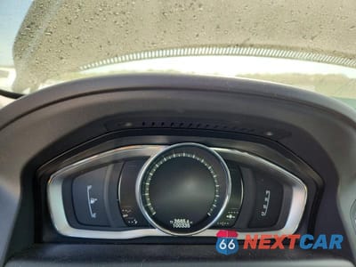 Zdjęcie 9 z 12 samochodu: 2017 VOLVO XC60 T5 DYNAMIC VIN:YV440MDR4H2035817 - miniatura