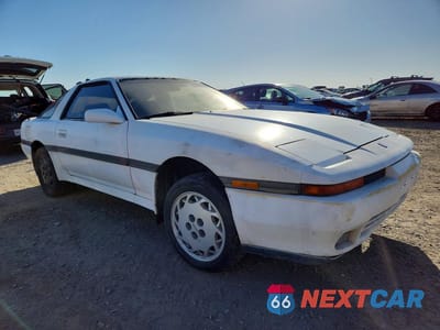 Czwarte zdjęcie samochodu z boku: 1989 TOYOTA SUPRA BASE VIN:JT2MA70L7K0118446 - miniatura