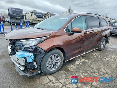 2023 TOYOTA SIENNA XLE 7-PASSENGER 5TDYSKFC6PS082902 - główne zdjęcie licytacji z USA - miniatura