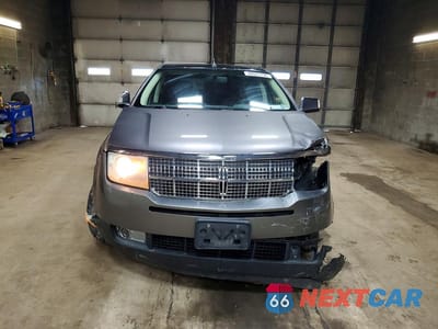 Piąte zdjęcie samochodu w środku: 2009 LINCOLN MKX VIN:2LMDU88C89BJ12320 - miniatura