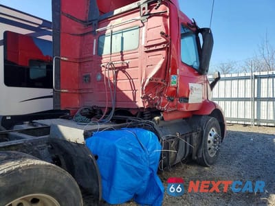 Zdjęcie 9 z 10 samochodu: 2020 VOLVO VNR SEMI TRUCK VIN:4V4WC9EG5LN225375 - miniatura