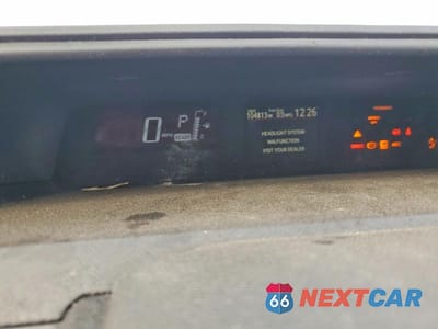 Zdjęcie 9 z 11 samochodu: 2017 TOYOTA PRIUS C VIN:JTDKDTB32H1591637 - miniatura