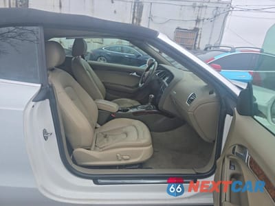 Piąte zdjęcie samochodu w środku: 2012 AUDI A5 PREMIUM VIN:WAUCFAFH1CN001189 - miniatura