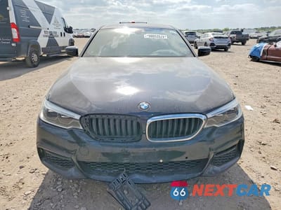 Piąte zdjęcie samochodu w środku: 2019 BMW 530E VIN:WBAJA9C55KB392930 - miniatura
