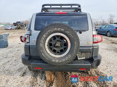 Zdjęcie 6 z 13 samochodu: 2013 TOYOTA FJ CRUISER BASE VIN:JTEBU4BF7DK158640 - miniatura